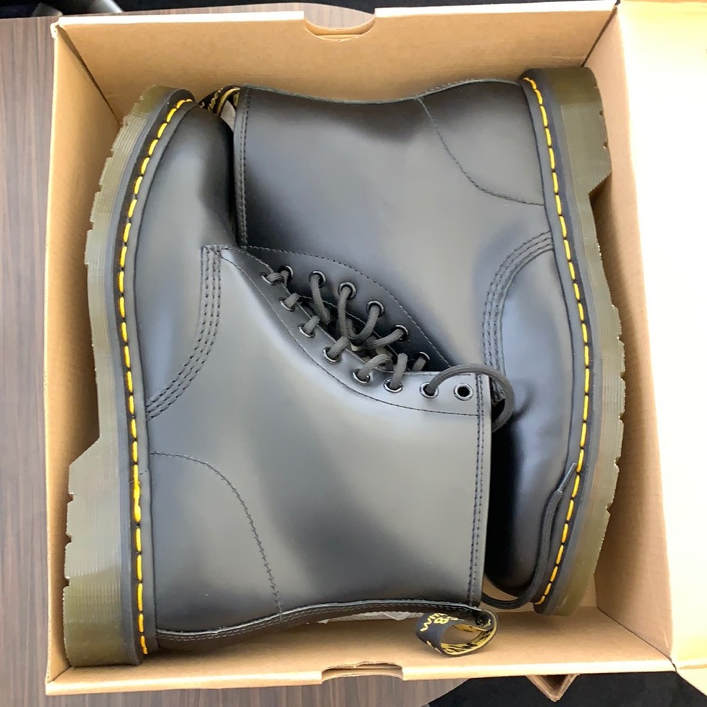 Men’s Classic Doc Martens